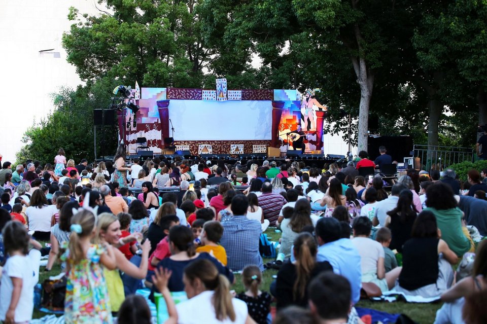 O Καραγκιόζης στον Κήπο του Μεγάρου