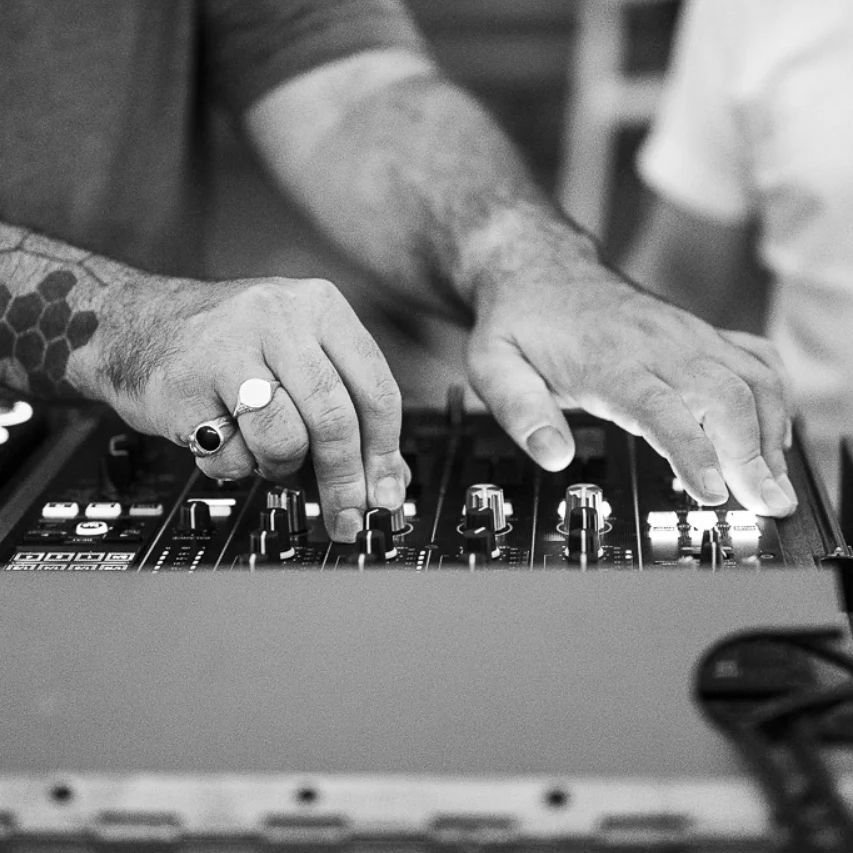 Πάρτι με DJ στη Δημοτική Αγορά Κυψέλης / Φωτογραφία: kypseli.municipal.market/Instagram