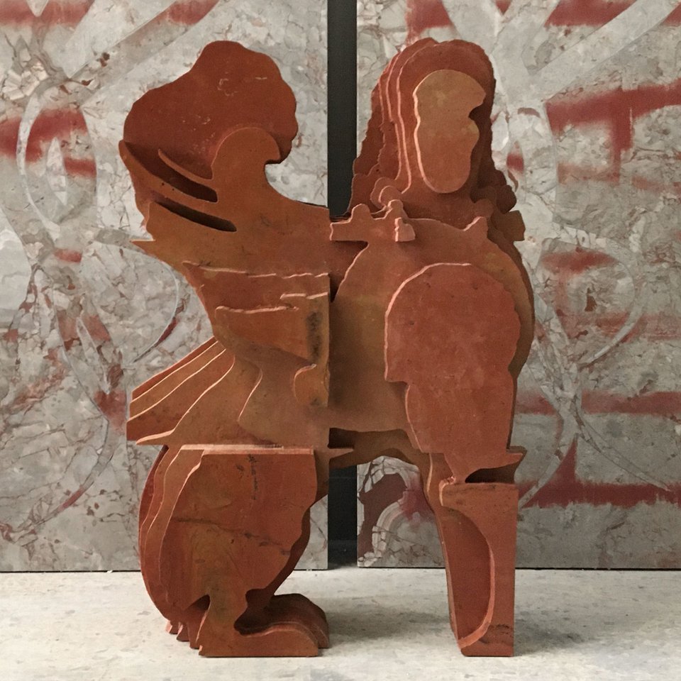 Πέτρος Μώρης, Sphinx (HEART), 2023, 58 x 40 x 20 εκ, ξυλόπετρα. Παραχώρηση του καλλιτέχνη και της CITRONNE Gallery.