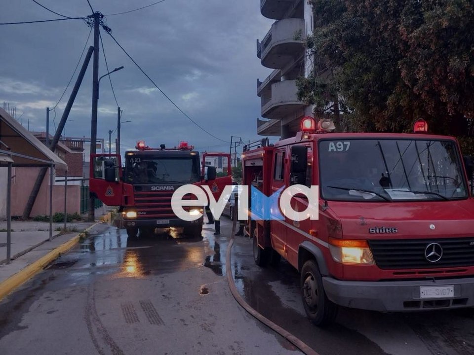 Φωτιά σε εγκαταλελειμμένο κινηματογράφο στην Εύβοια