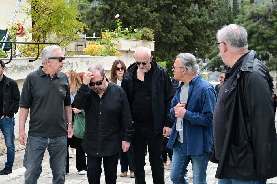 Το ελληνικό θέατρο αποχαιρετά την Άννα Παναγιωτοπούλου: Αντωνόπουλος, Φασουλής, Δανδουλάκη, Κιμούλης, Ρέππας, Παπαθανασίου