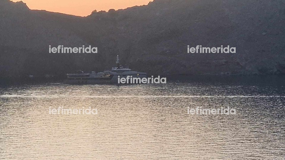 Το σκάφος του Τζεφ Μπέζος στη Σύμη