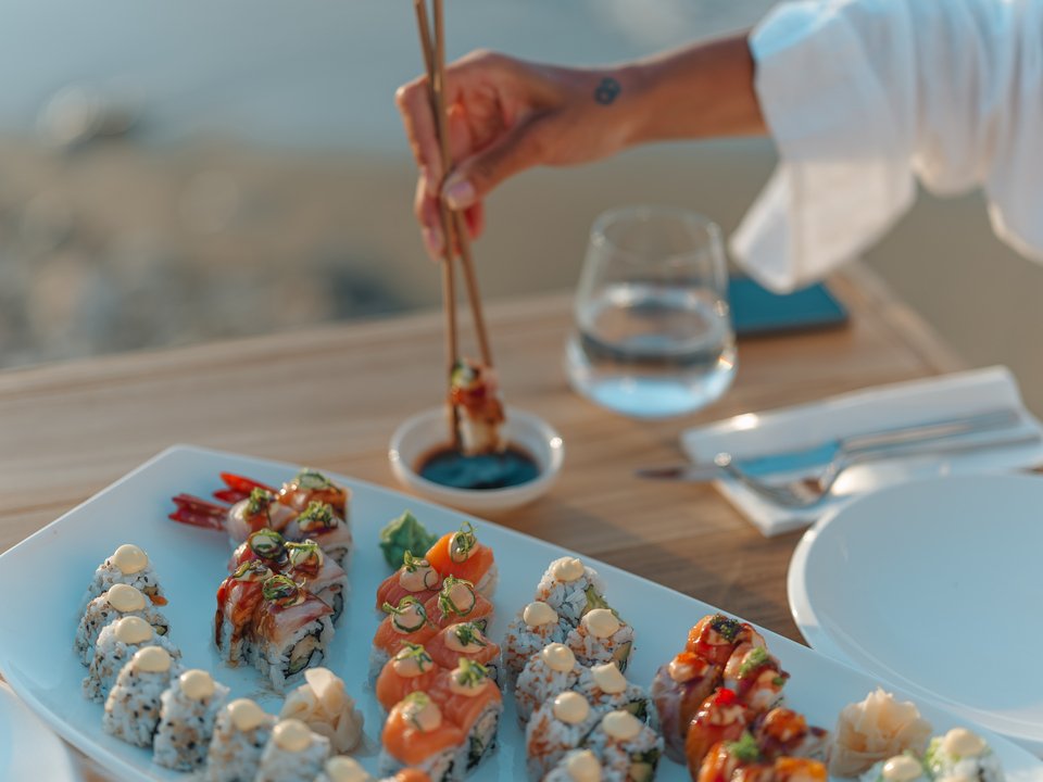 Το Luaz φημίζεται για το εξαιρετικό του sushi.
