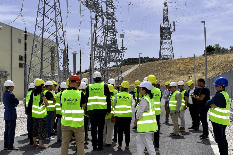 Tελετή εγκαινίων του σταθμού υπερυψηλής τάσης ΑΔΜΗΕ, στο Χιλιομόδι Κορινθίας, παρουσία του υπουργού Περιβάλλοντος και Ενέργειας Θόδωρου Σκυλακάκη/ΑΠΕ-ΜΠΕ/ΒΑΣΙΛΗΣ ΨΩΜΑΣ