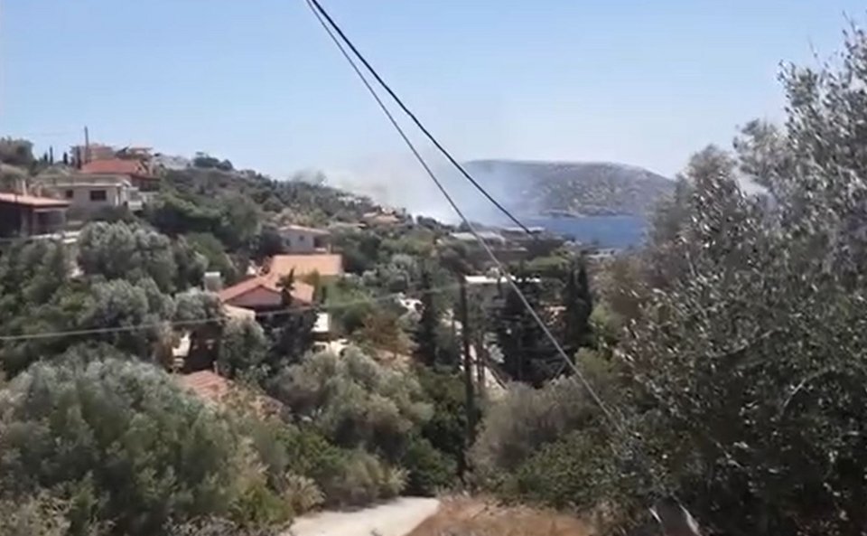 Φωτιά στο Μαύρο Λιθάρι / facebook