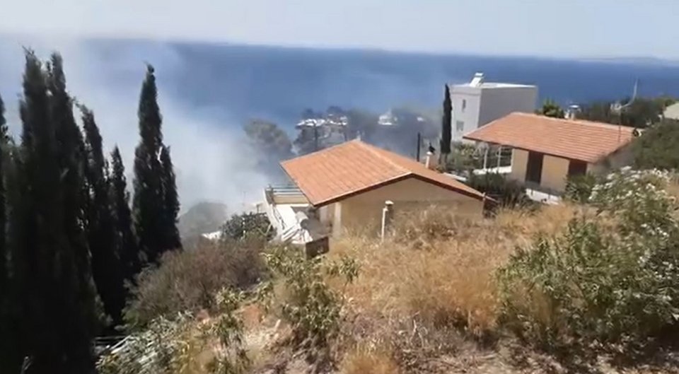Φωτιά στο Μαύρο Λιθάρι / facebook