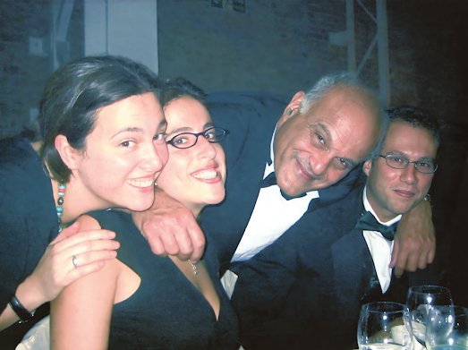 Με τα παιδιά του Lisa, Sophie και Andrew το 2003