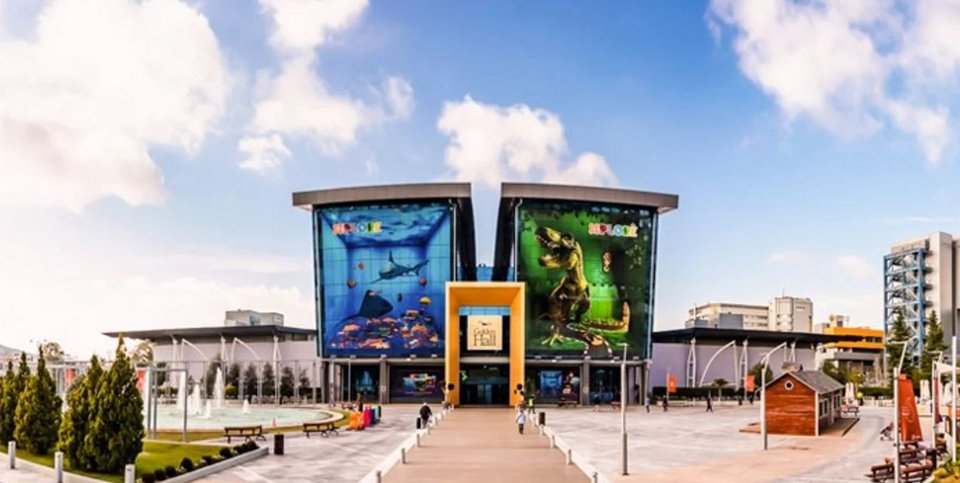 Golden Hall εμπορικό