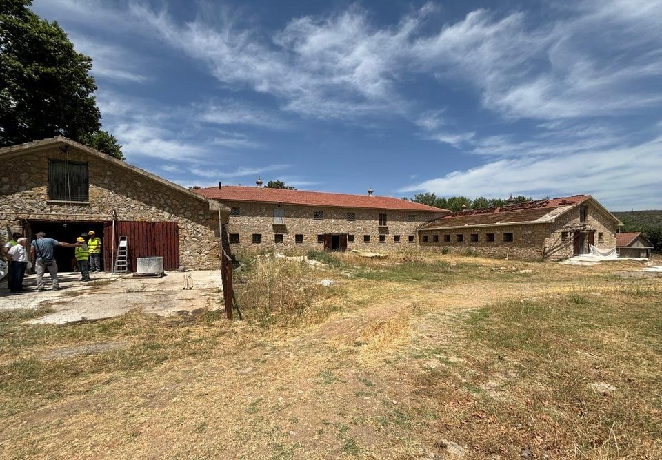 Άποψη από το κτιριακό συγκρότημα του νέου Βουστασίου