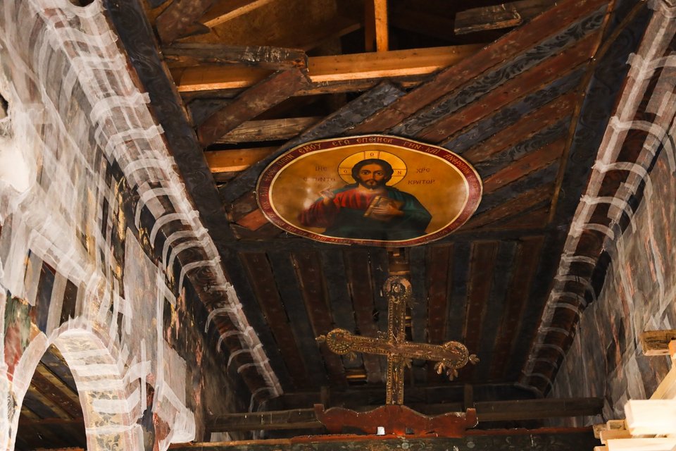 Απόψη από το εσωτερικό του Ναού του Αγίου Νικολάου Φαλάνης