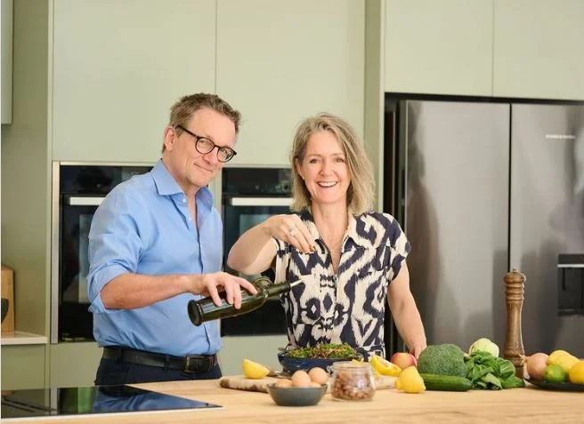 Ο Μάικλ Μόσλεϊ με τη σύζυγό του, Κλερ Μπέιλι