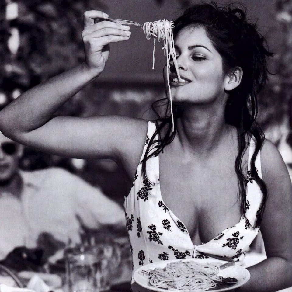 H φωτογραφία της Κλαούντια Καρντινάλε δεσπόζει στο χώρο του Santa Lucia.