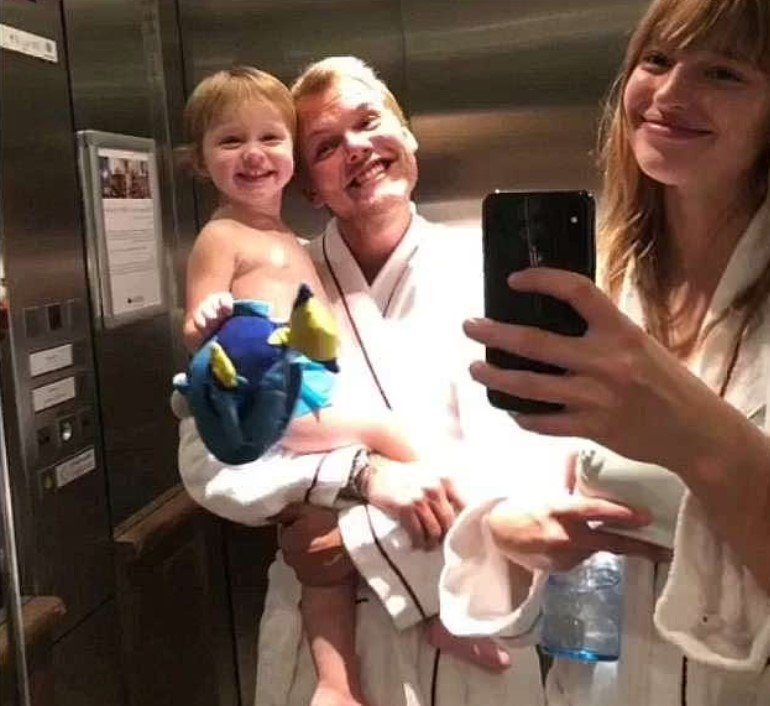 Τις ημέρες μετά το θάνατό του, προέκυψε ότι έβγαινε με το μοντέλο Tereza Kacerová