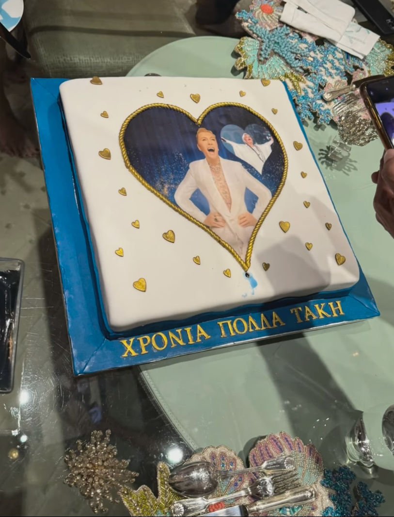 Τα λαμπερά γενέθλια του Τάκη Ζαχαράτου σε γιοτ
