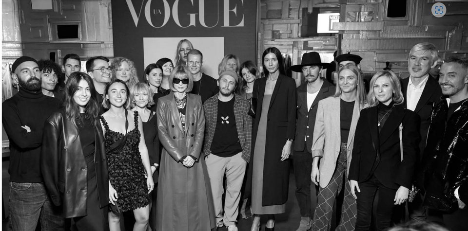 Η Anna Wintour με τον Vena και Ουκρανούς σχεδιστές μόδας στο Παρίσι /Vogue Ukraine