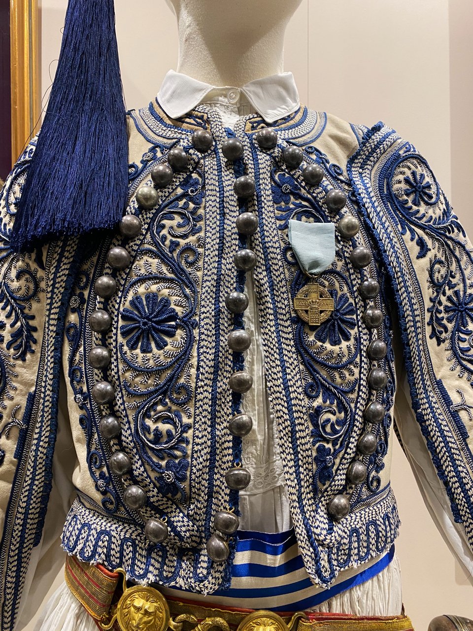 Παραδοσιακή ελληνική φορεσιά στο «Εθνολογικό &amp; Λαογραφικό Μουσείο Χρισσού, Συλλογή Ηλία Ε. Δαραδήμου» / Φωτογραφίες: Μάνος Λειβαδάρος/iefimerida