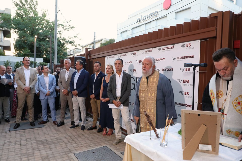 Ο Μητροπολίτης Διοσπόλεως Εμμανουήλ (Πατριαρχείο Αλεξάνδρειας) και ο Πάτερ Χριστόδουλος της Αγίας Σοφίας Ν.Ψυχικού τέλεσαν τον αγιασμό στα εγκαίνια