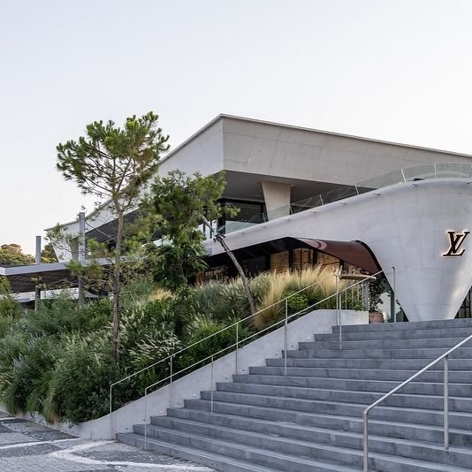 H μπουτίκ Louis Vuitton στην Astir Marina / Φωτογραφία: astirmarinavouliagmeni/Instagram