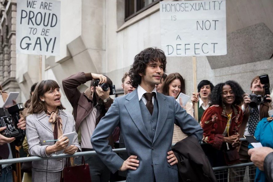 Ο Ben Whishaw ως Norman Scott