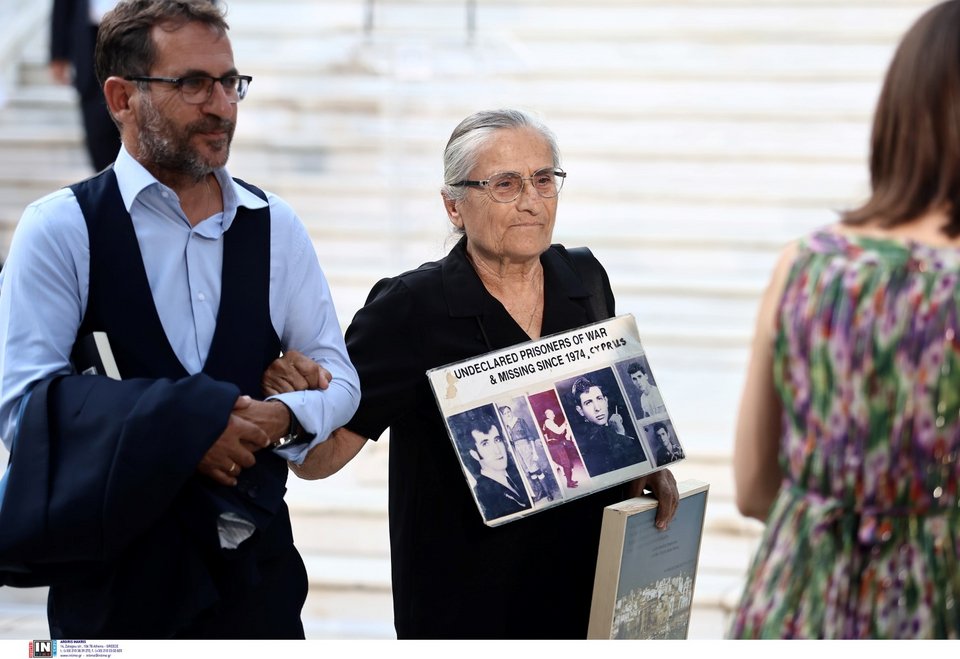 Συγγενείς αγνοούμενου στην Κύπρο, στη δεξίωση στο Προεδρικό Μέγαρο / Φωτογραφία: Intimenews/ΛΙΑΚΟΣ ΓΙΑΝΝΗΣ