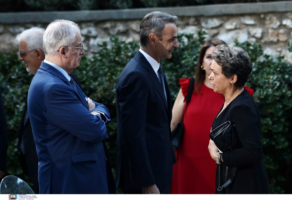 Ο πρωθυπουργός Κυριάκος Μητσοτάκης με τον πρόεδρο της Βουλής, Κωνσταντίνο Τασούλα