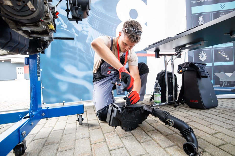 Ένας απαιτητικός διαγωνισμός με δοκιμασίες σε πραγματικές συνθήκες για τους νέους μηχανικούς