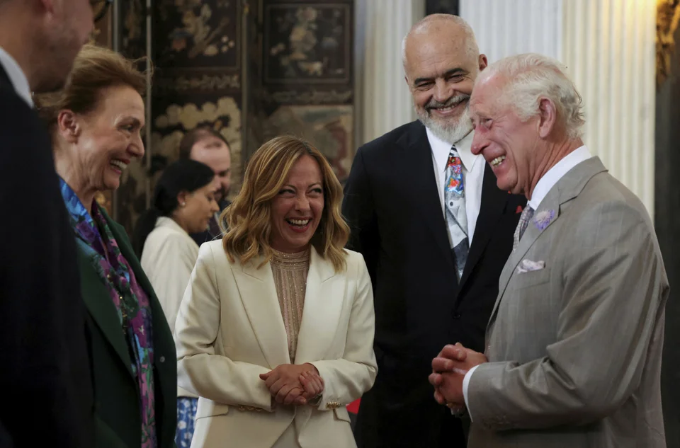 karolos meloni gelia.jpg