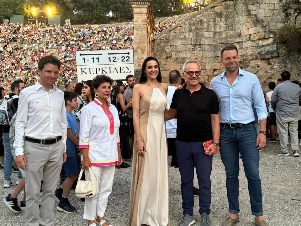 Ο Γενικός Διευθυντής του Φεστιβάλ Αθηνών Επιδαύρου, Ιωάννης Καπλάνης, η βουλευτής του ΣΥΡΙΖΑ, Κυριακή Μάλαμα, η διευθύντρια του Φεστιβάλ Αθηνών-Επιδαύρου, Κατερίνα Ευαγγελάτου και ο Δημήτρης Πασσάς, πρόεδρος του Φεστιβάλ Αθηνών Επιδαύρου