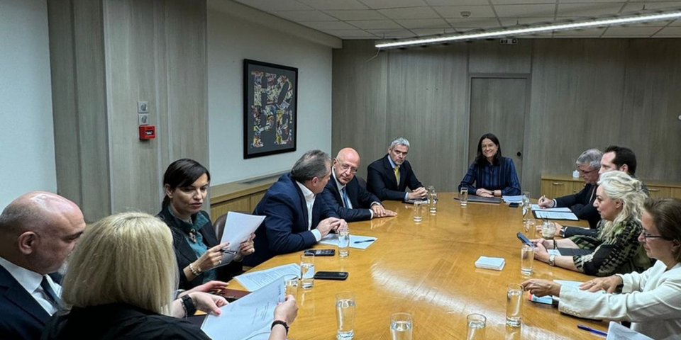 Συνάντηση Κεραμέως με εκπροσώπους του ΣΕΒ -Φωτογραφία: ΓΤΠ ΥΠΕΚΑ/EUROKINISSI