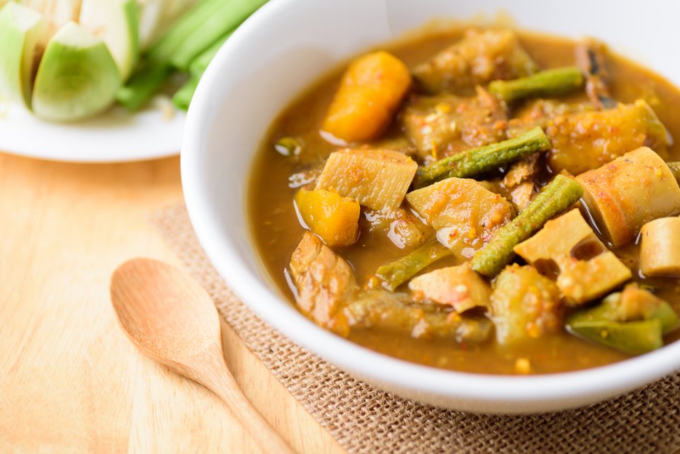 Kaeng tai pla