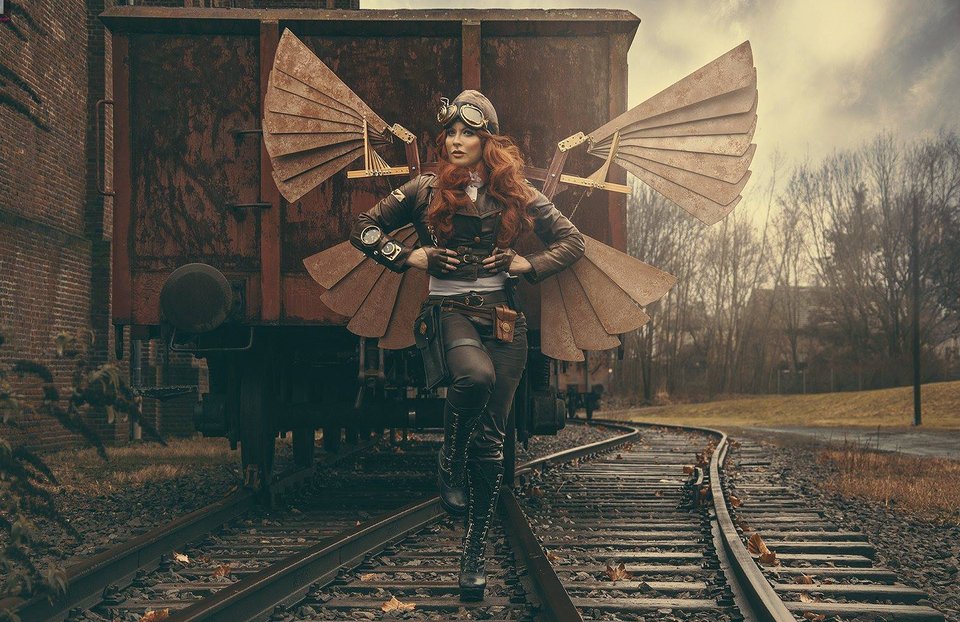 Η Γερμανίδα Stygian Sin σε χαρακτηριστική steampunk αμφίεση (Φωτογραφία Reflection Design)