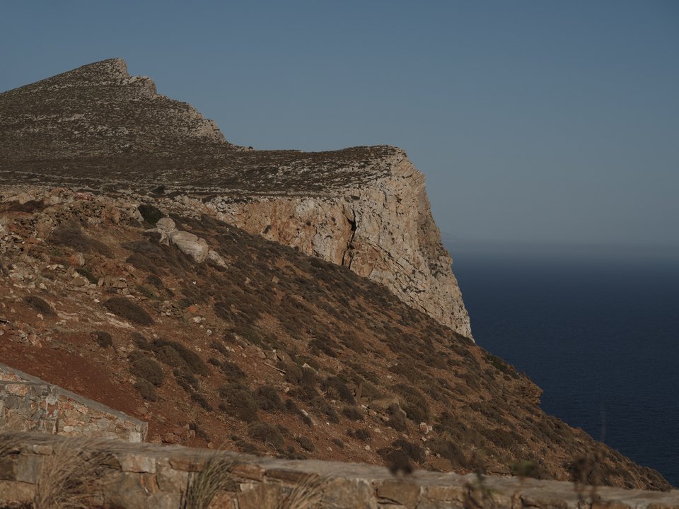 Η άγρια ομορφιά της Φολέγανδρου