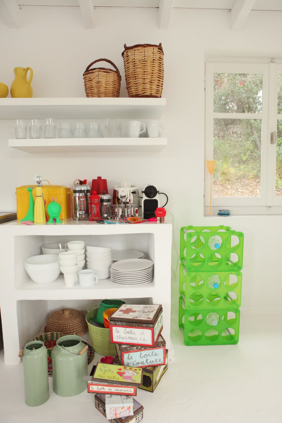 Οικιακά αντικείμενα και κουζινικά από τον οίκο Alessi / Φωτογραφία: Courtesy of George Carabellas