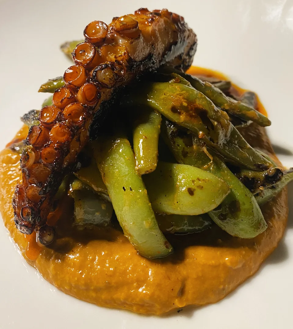 Χταπόδι με φασολάκια  / Φωτογραφία: Μάνος Λειβαδάρος/iefimerida