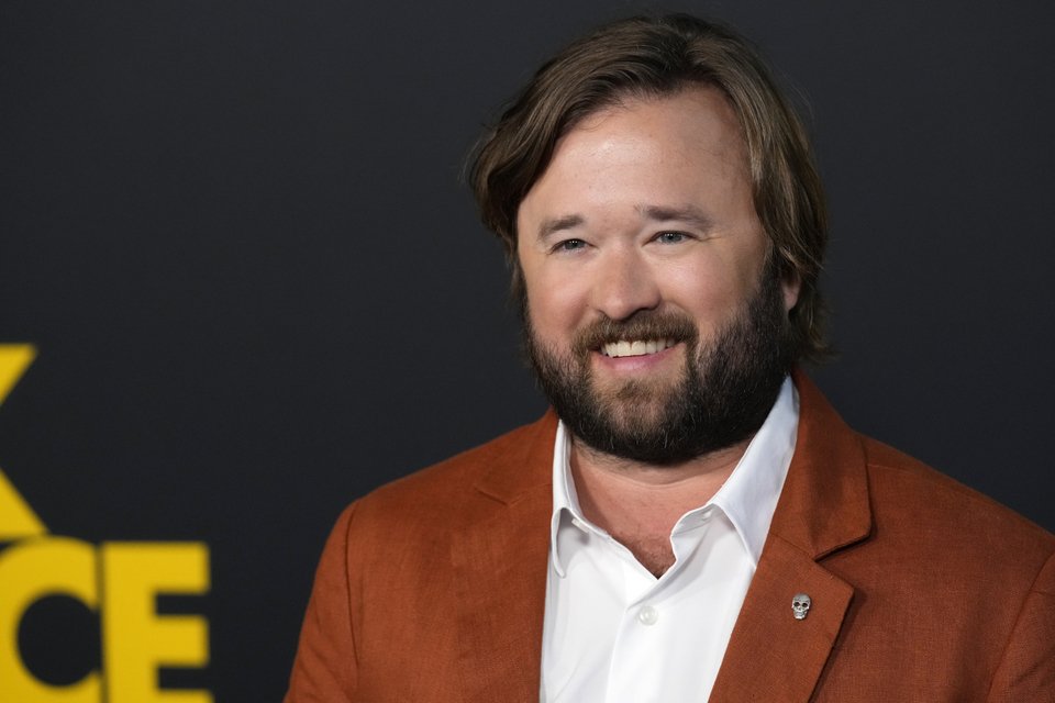Ο Haley Joel Osment φτάνει στην πρεμιέρα του "Blink Twice" στο DGA Theatre Complex την Πέμπτη, 8 Αυγούστου 2024, στο Λος Άντζελες.