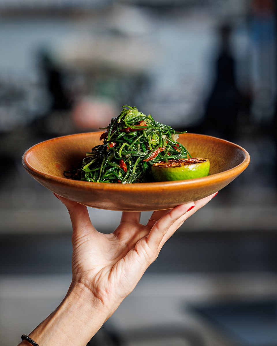 Πιάτα με αγνή μεσογειακή πρώτη ύλη σε καλές τιμές, στο Piscis. 