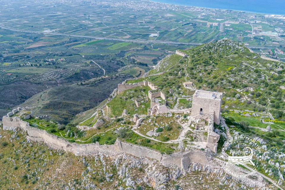 Ο Ακροκόρινθος από ψηλά