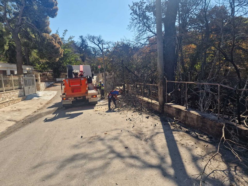 φωτιά πεντέλη