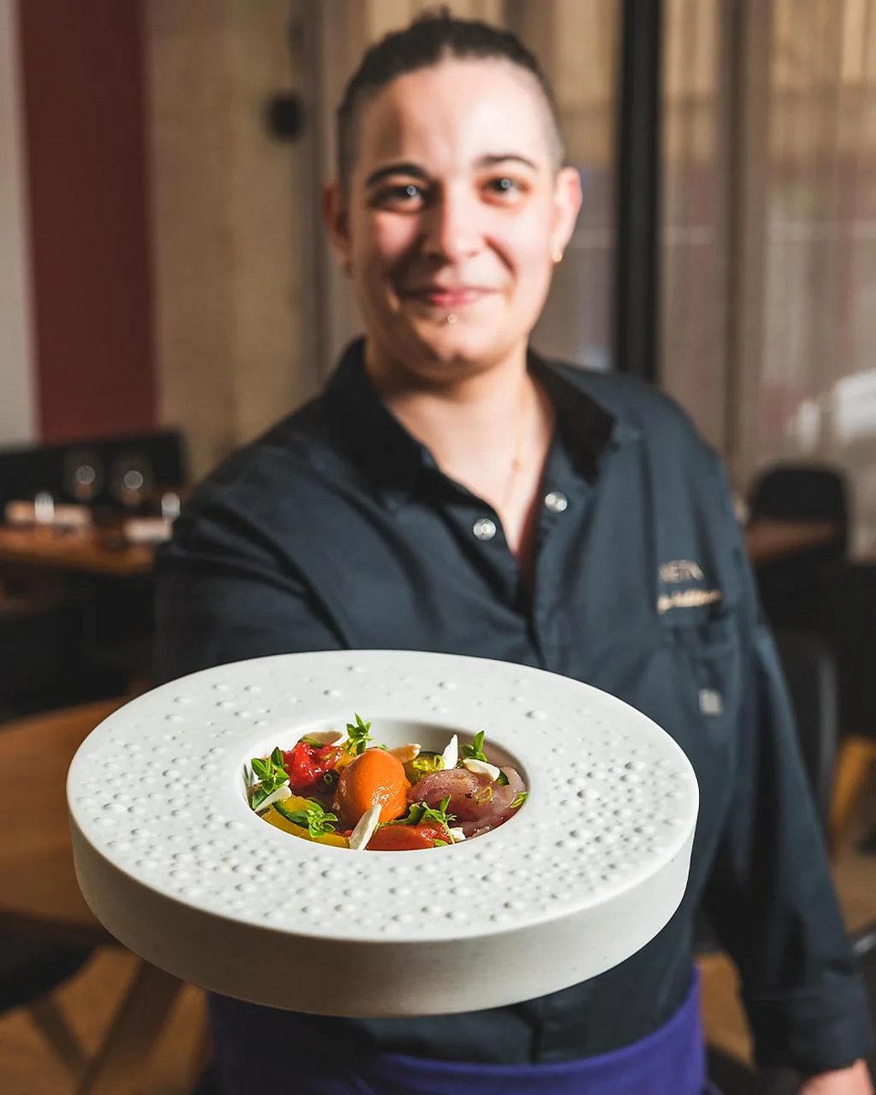 Η Julia Sedefdjian έγινε η νεότερη βραβευμένη με αστέρι Michelin σεφ της Γαλλίας όταν ήταν μόλις 21 ετών