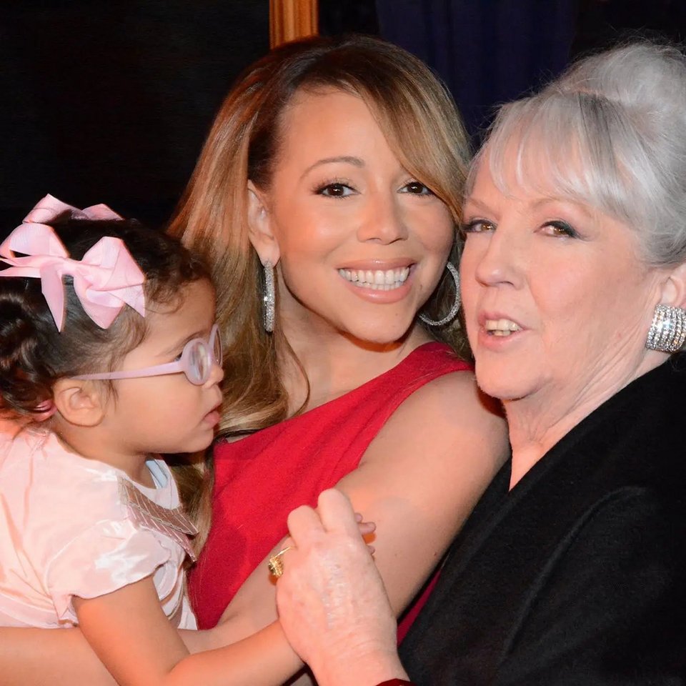 Η Mariah Carey με τη μαμά της Patricia και την κόρη της Monroe