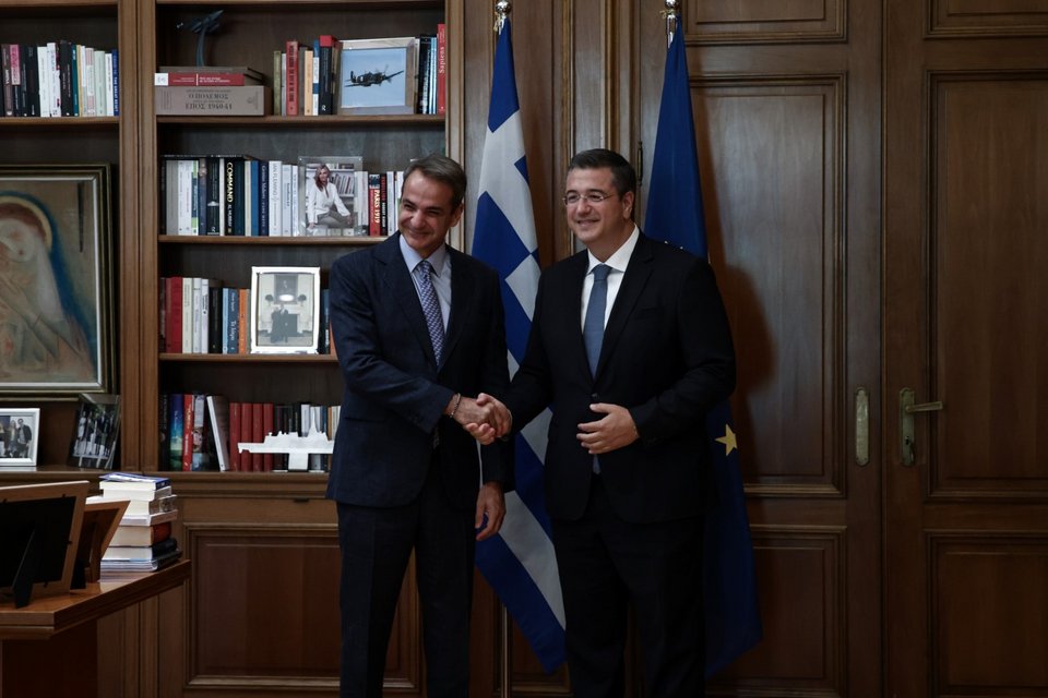 Ο Κυριάκος Μητσοτάκης με τον Απόστολο Τζιτζικώστα / Φωτογραφία: Dimitris Kapantais / SOOC