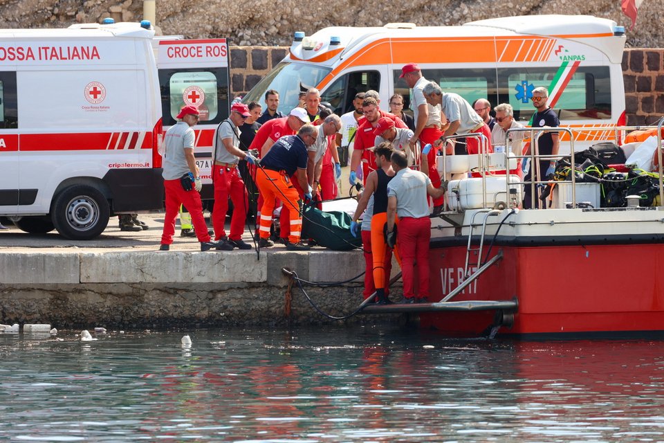 Στιγμιότυπο από την ανάσυρση της σορού του σεφ