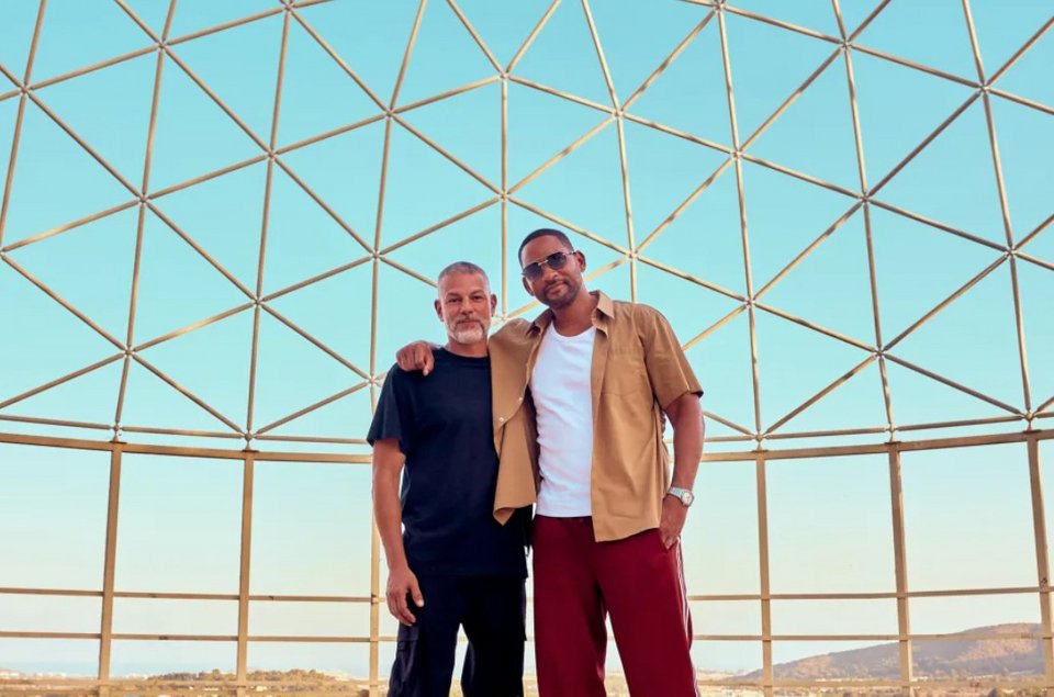 Ο Will Smith πέταξε στην Ίμπιζα για να λανσάρει την ιδέα του νέου νυχτερινού κέντρου UNVRS με τον ιδιοκτήτη του κλαμπ Yann Pissenem