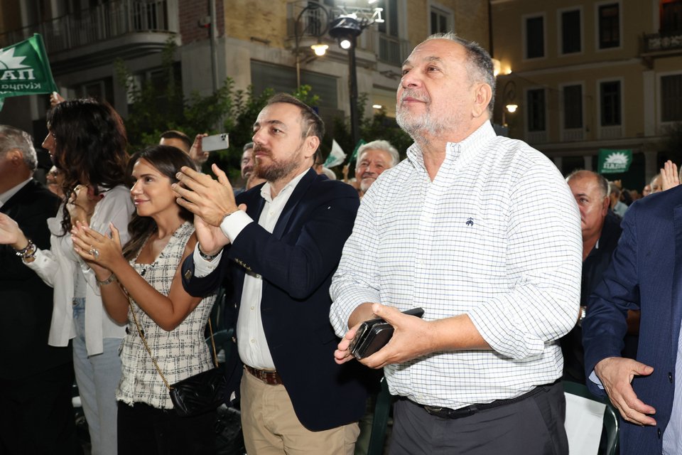 Από αριστερά: Κατερίνα Σπυριδάκη, Ελένη Βατσινά, Φραγκίσκος Παρασύρης, Γιάννης Κουράκης