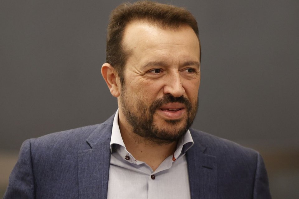 Ο Νίκος Παππας προσέρχεται στην Κεντρική Επιτροπή ΣΥΡΙΖΑ