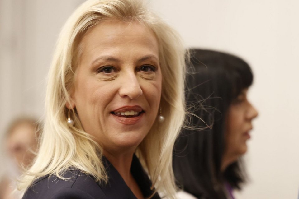 Ρένα Δούρου