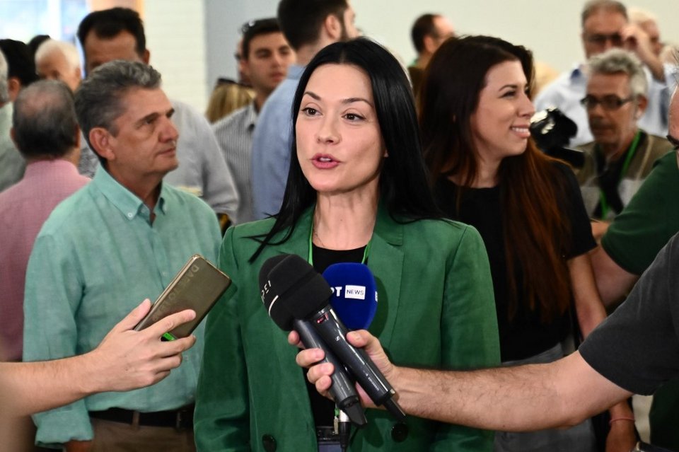 Νάντια Γιαννακοπούλου