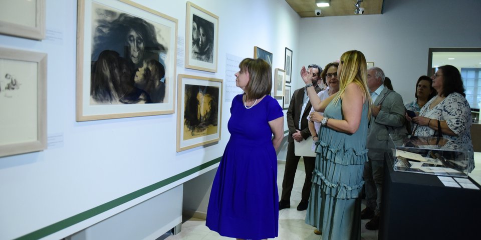 Η ΠτΔ εγκαινίασε την έκθεση «Η αποκατάσταση της αισιοδοξίας» στην Πινακοθήκη του Δήμου Αθηναίων -Φωτογραφία: Intimenews/ΠΑΝΑΓΙΩΤΟΠΟΥΛΟΣ ΝΙΚΟΣ