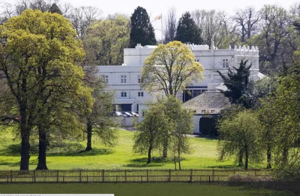 To Royal Lodge, όπου μένει ο πρίγκιπας Άντριου
