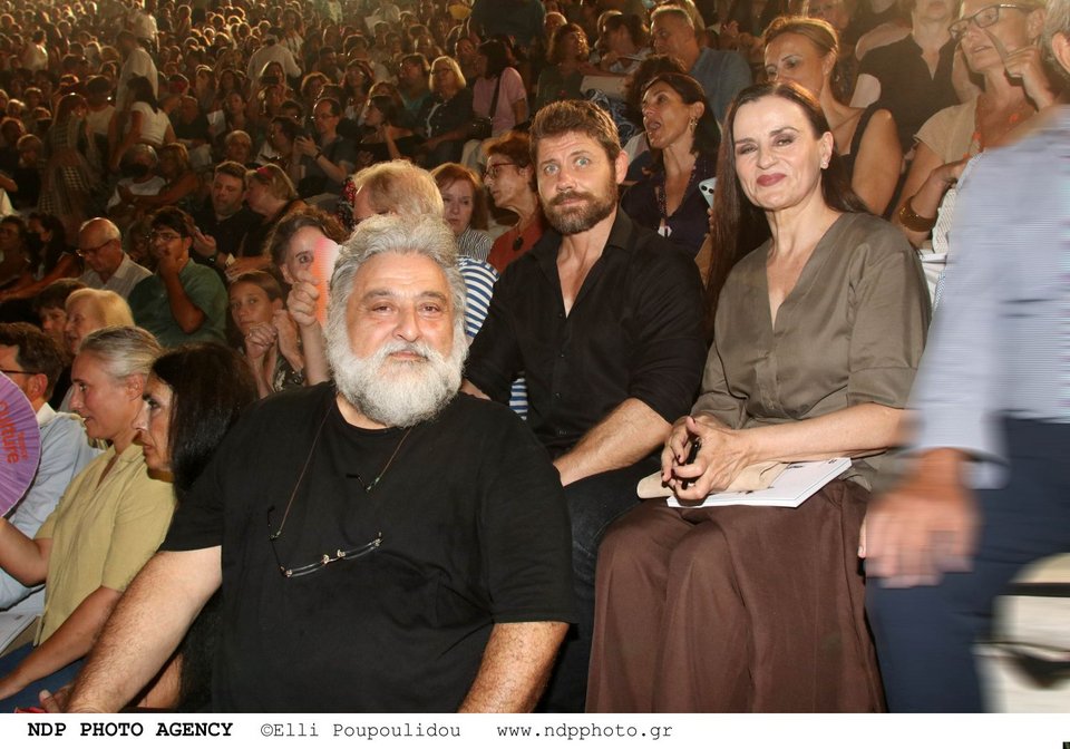 Γιάννης Αναστασάκης, Κρις Ραντάνοφ, Καρυοφυλλιά Καραμπέτη